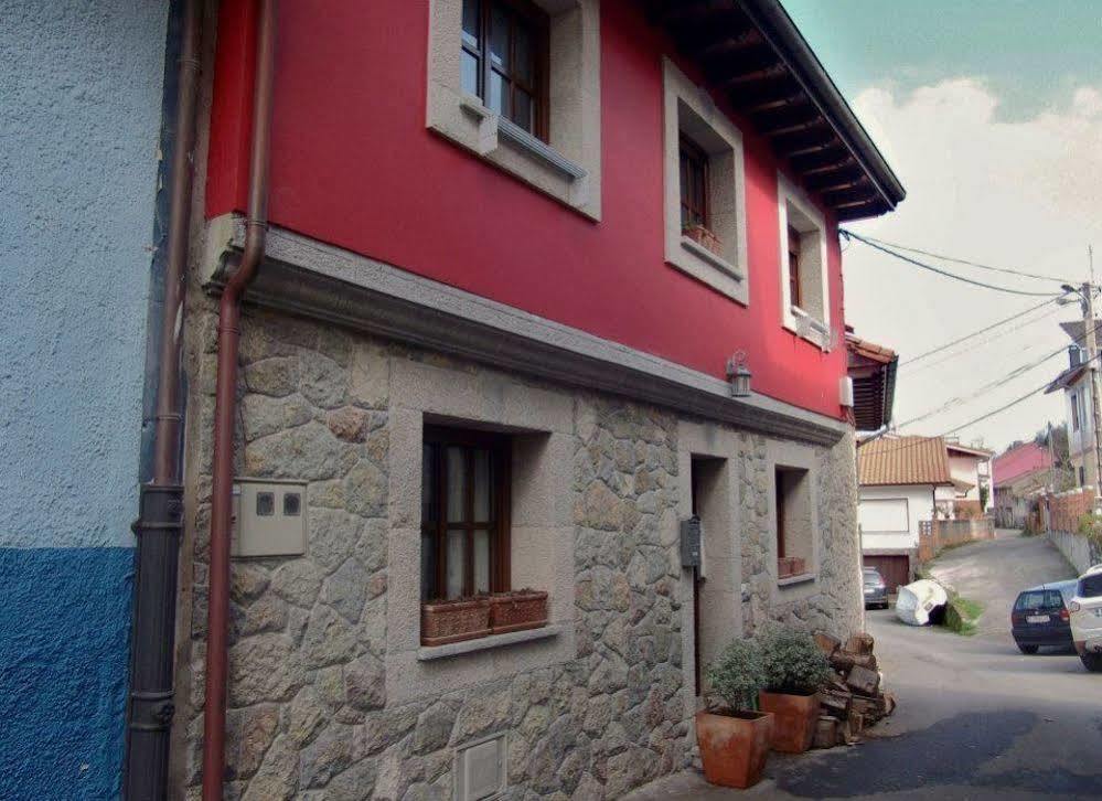 Casa De Aldea El Ponton Pensionat Cue Exteriör bild
